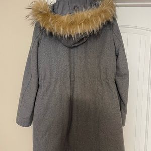 Express wool coat with detachable fur hood